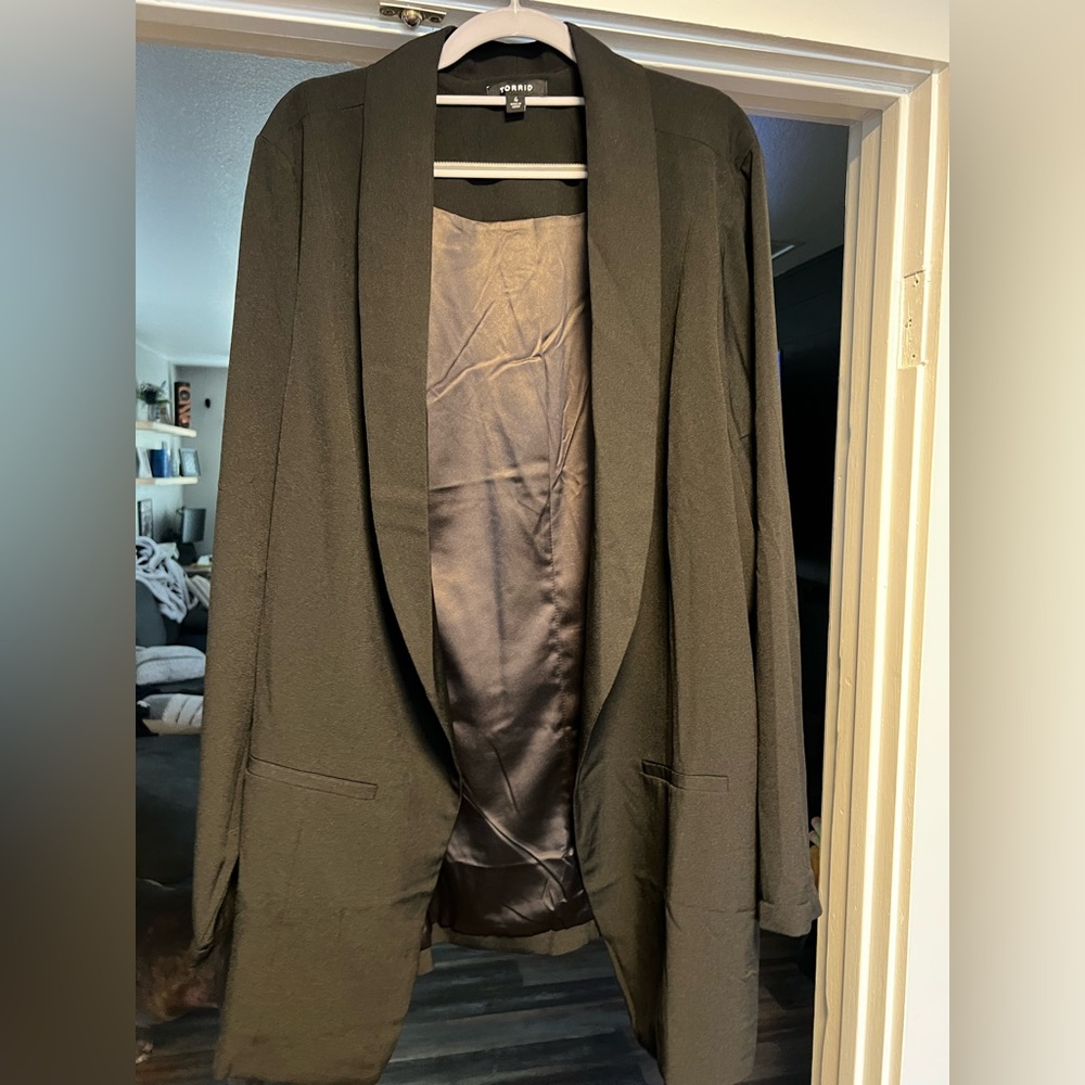 Torrid Size 4 Black Women's Blazer